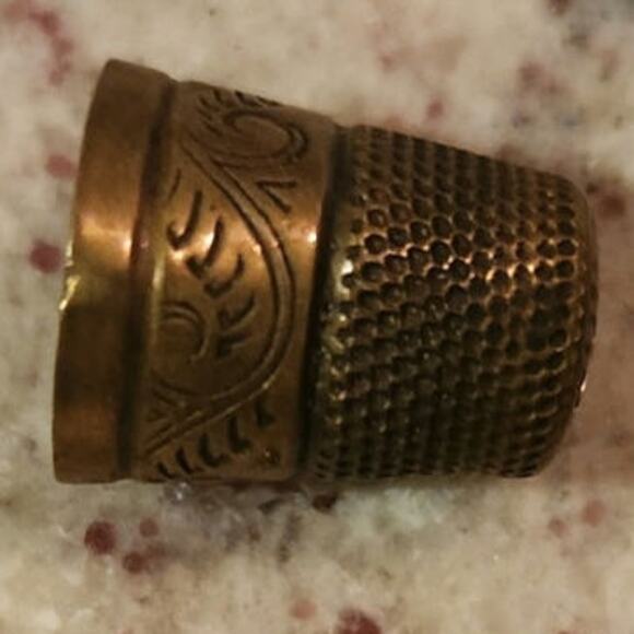Vintage Metal Thimble - Picture 1 of 5